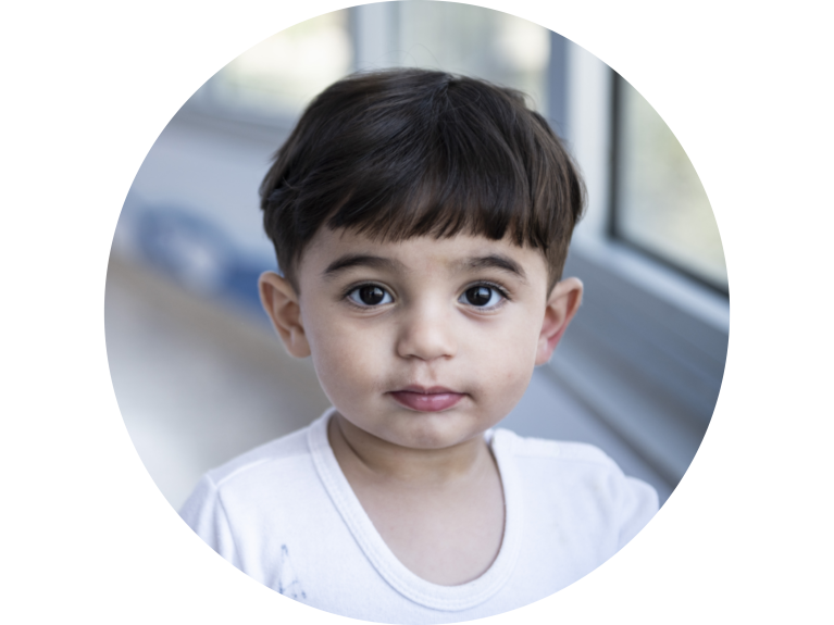 Spenden für Kinder in Palästina - das Bild zeigt einen kleinen Patienten im Caritas Baby Hospital mit offenen Augen, was unsere Transparenz verdeutlichen soll