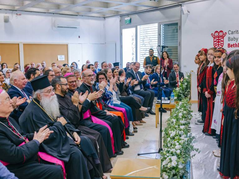 Der Chor des Edward Said National Conservatory of Music untermalte den Festakt mit palästinensischen Liedern